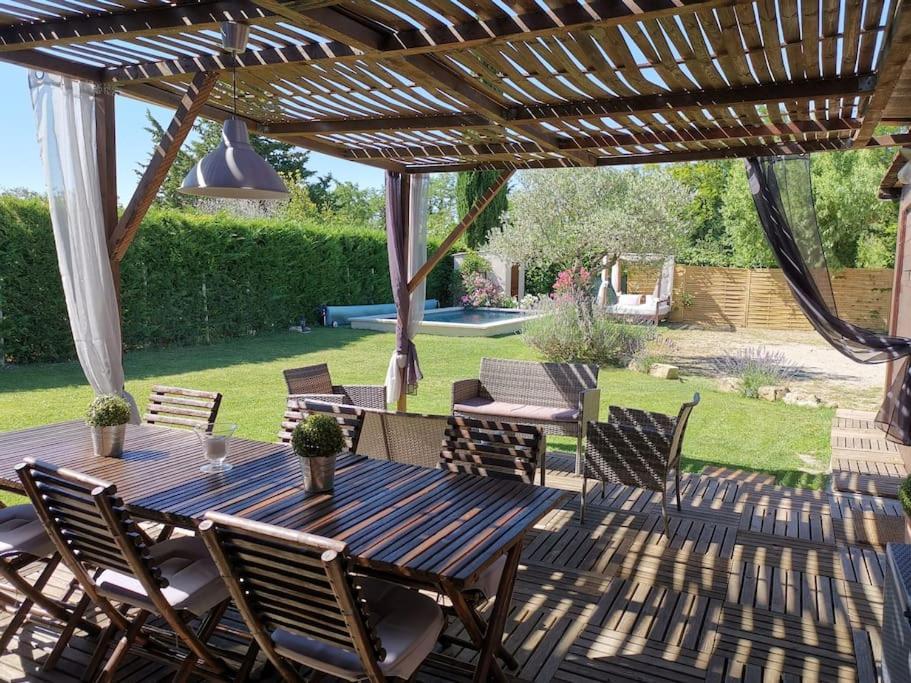 Le Cabanon Tendance Du Luberon Mérindol 外观 照片