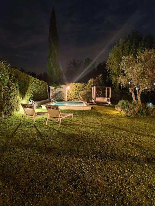 Le Cabanon Tendance Du Luberon Mérindol 外观 照片